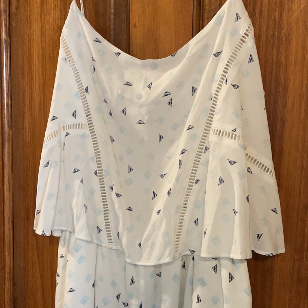 White Romper With Open Back And Pockets - image 2